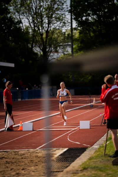 Lotta-Henrike Werner (LG Weserbergland) im Dreisprung am 14.05.2022 beim Nationalen Leichtathletik-Meeting im Erika-Fisch-Stadion in Hannover